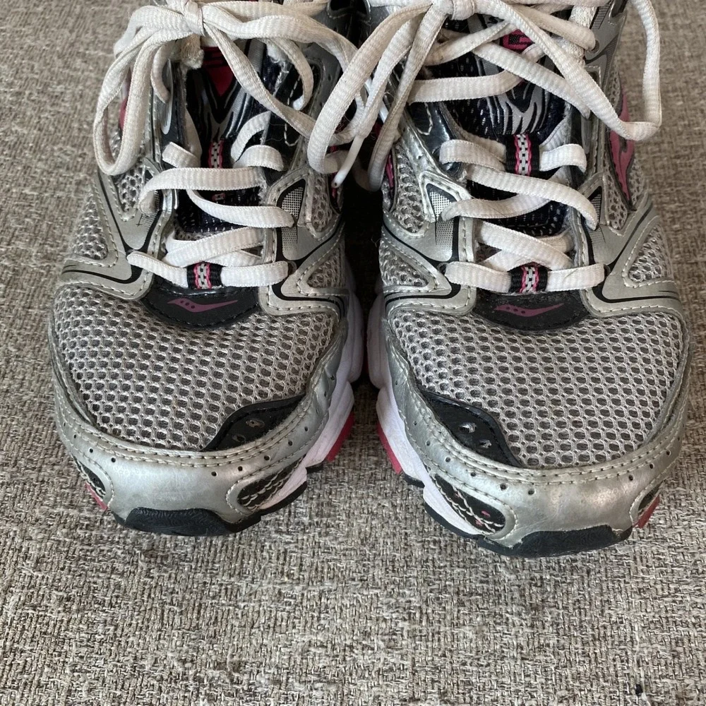Saucony Womens Grid Stratos‎ 5 Sneakers 7.5 Running Athletic Shoes Silver Pink